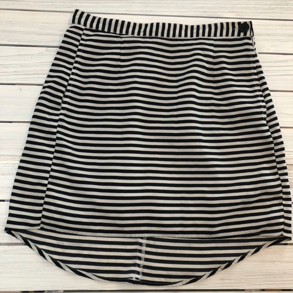 Lazerade (Urban Outfitters) B&W Striped Skirt Sz M